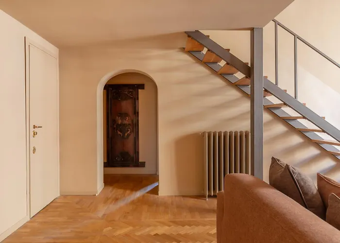Casa Maestro, A Burghesius