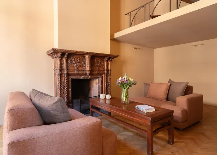 Apartament Casa Maestro, A Burghesius Rzym