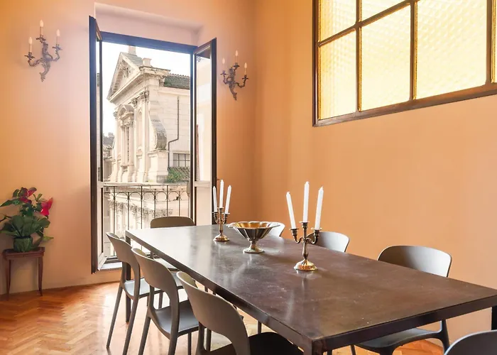 Casa Maestro, A Burghesius