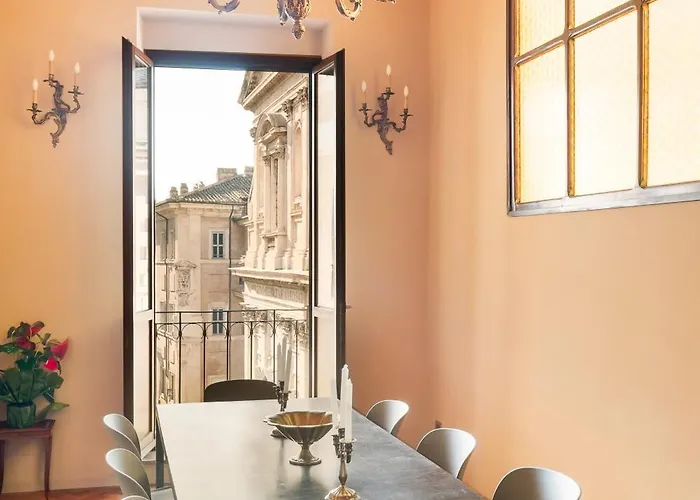 Casa Maestro, A Burghesius Rzym